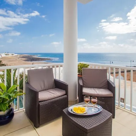 Wake Up With The Sea! Enjoy Private Pool! Lejlighed