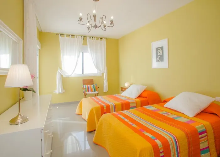 Wake Up With The Sea! Enjoy Private Pool! Apartment