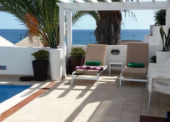 Apartment Wake Up With The Sea! Enjoy Private Pool!