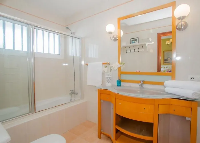 Wake Up With The Sea! Enjoy Private Pool! Apartment Playa Honda (Lanzarote)