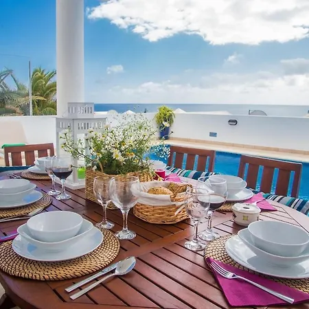 Wake Up With The Sea! Enjoy Private Pool!