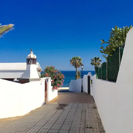 Wake Up With The Sea! Enjoy Private Pool! Apartament