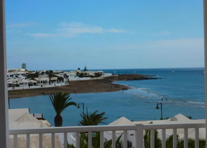 Wake Up With The Sea! Enjoy Private Pool! Апартаменты *